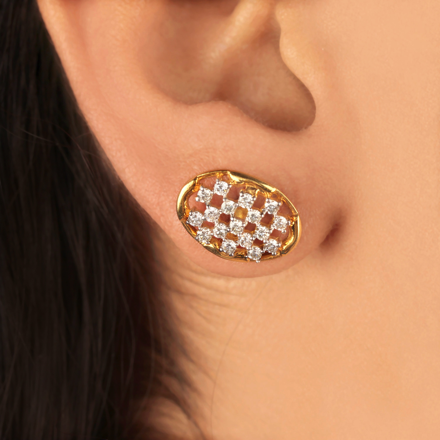 Oval Shaped Gold Earring