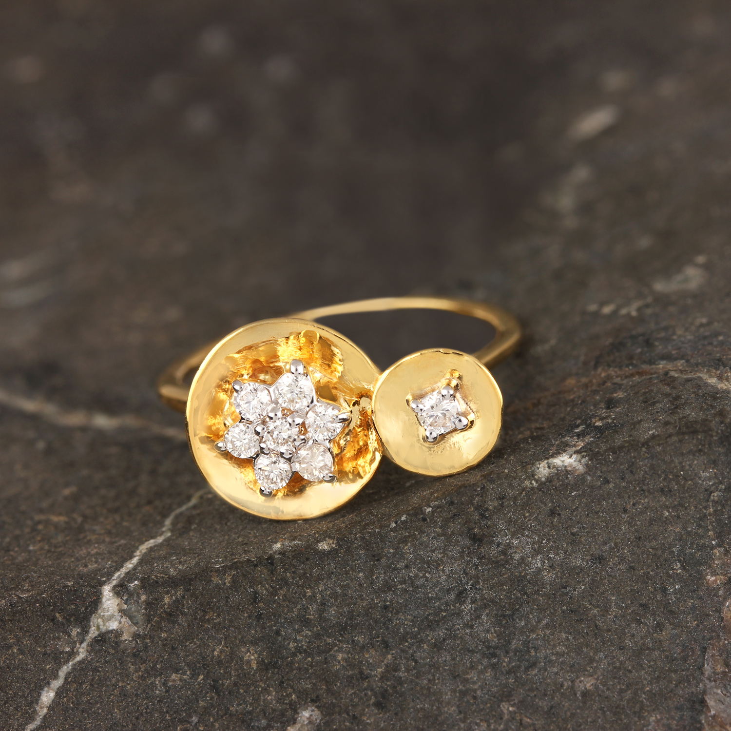 Solid Gold Ring with Diamond