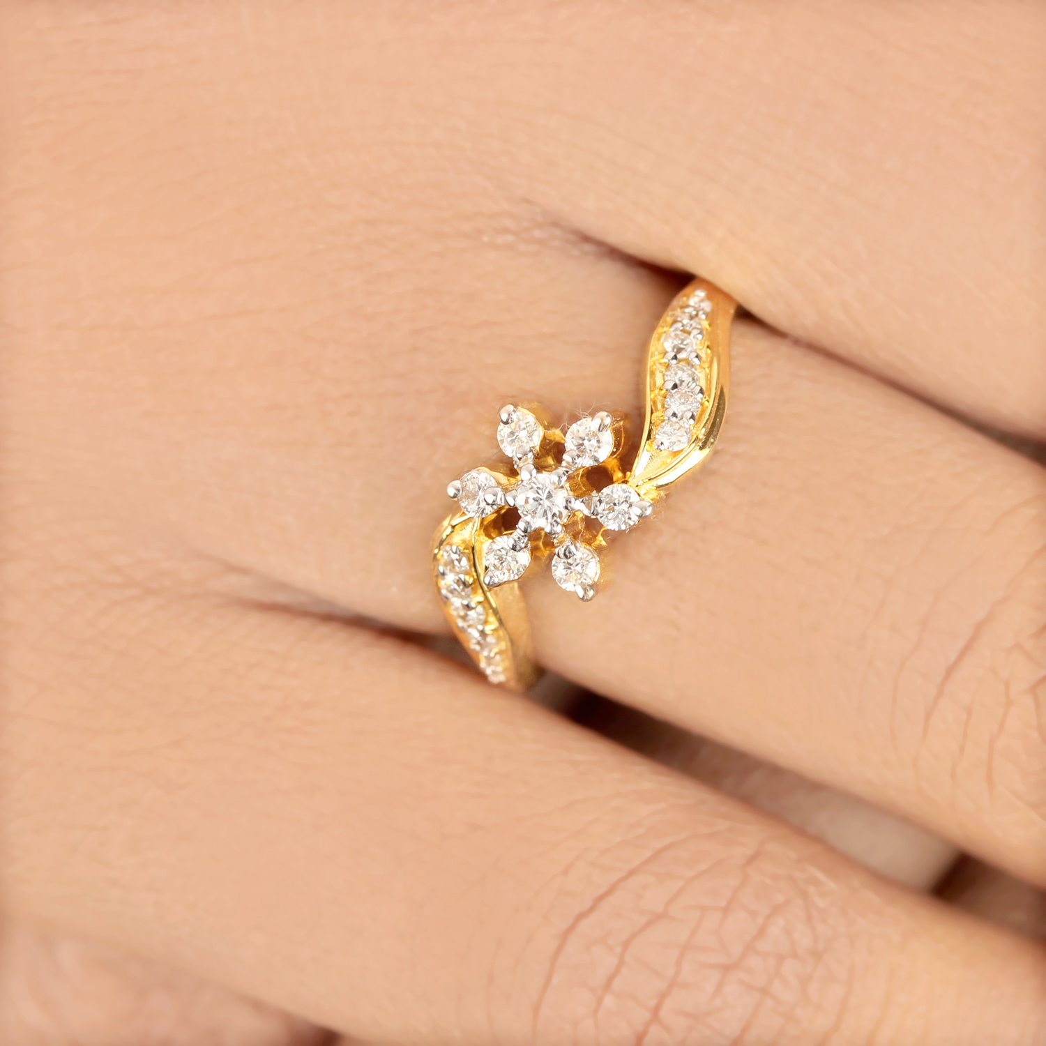 Gold Rind With Flower Design
