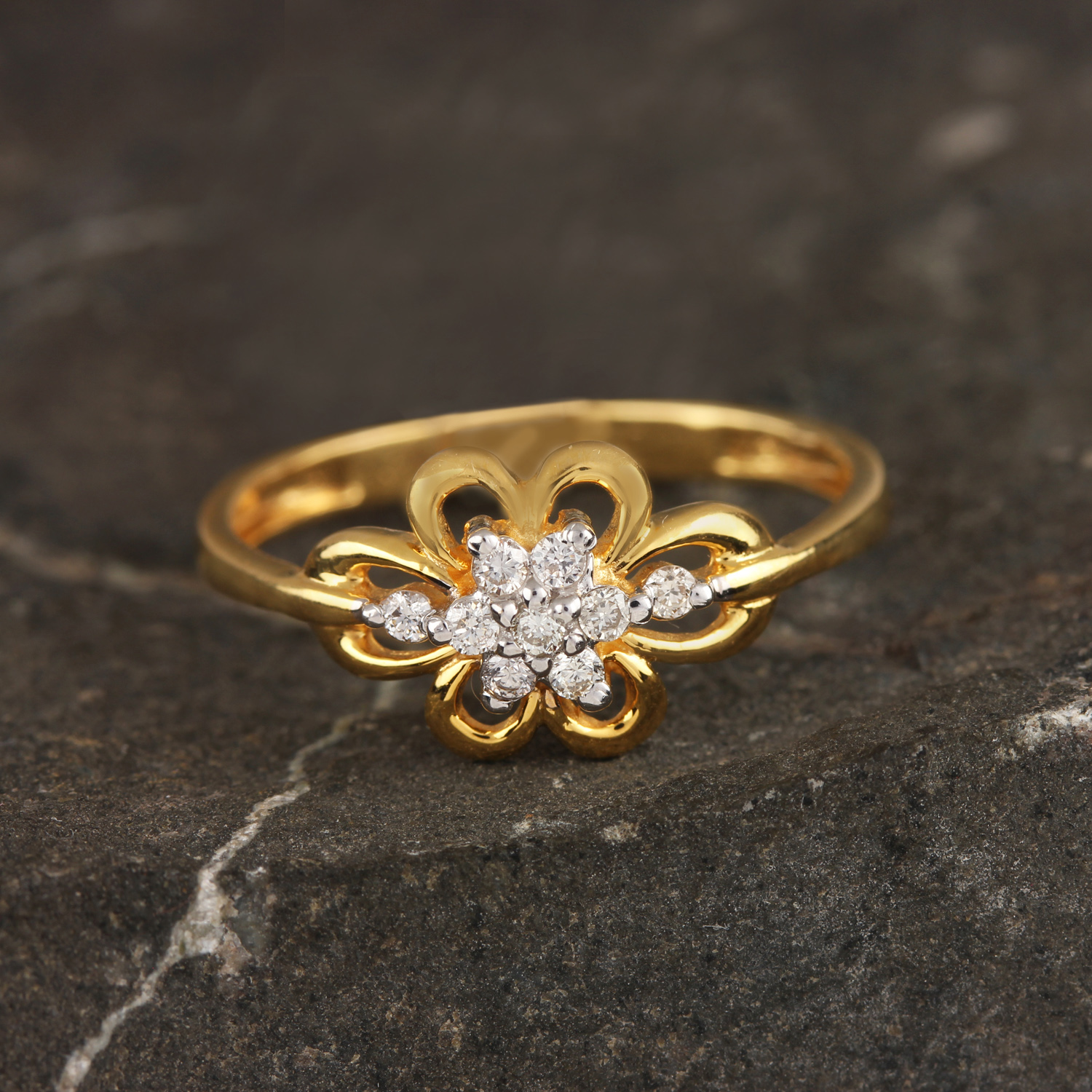 Flower Design In Diamond Ring