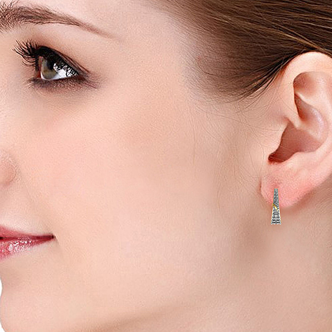 Gorgeous Diamond & Gold Earring